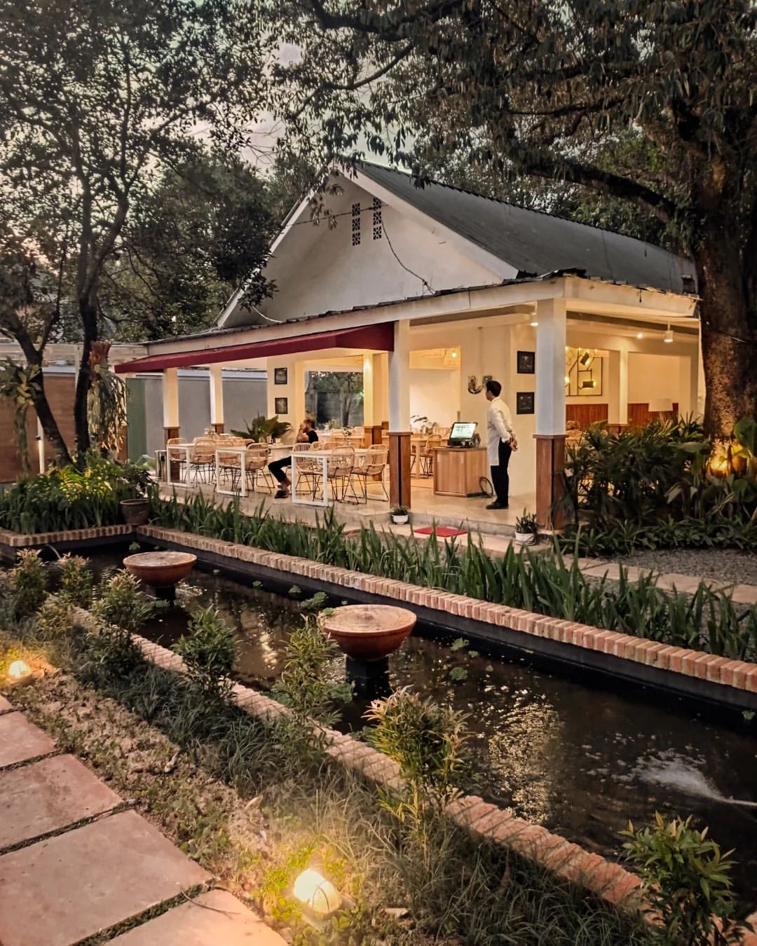 Emerald Tree Garden Resto Depok Lokasi & Harga Menu Emerald Tree Garden Resto Depok Lokasi & Harga Menu