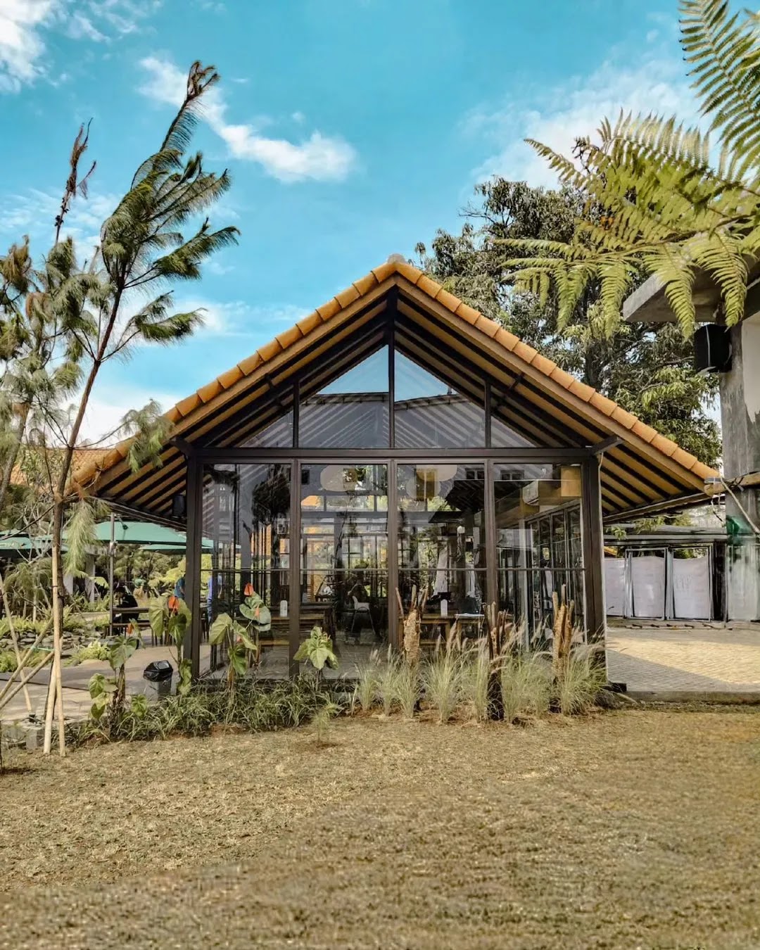 Hutanika Bandung Daftar Menu, Jam Buka & Lokasi Hutanika Bandung Daftar Menu, Jam Buka & Lokasi