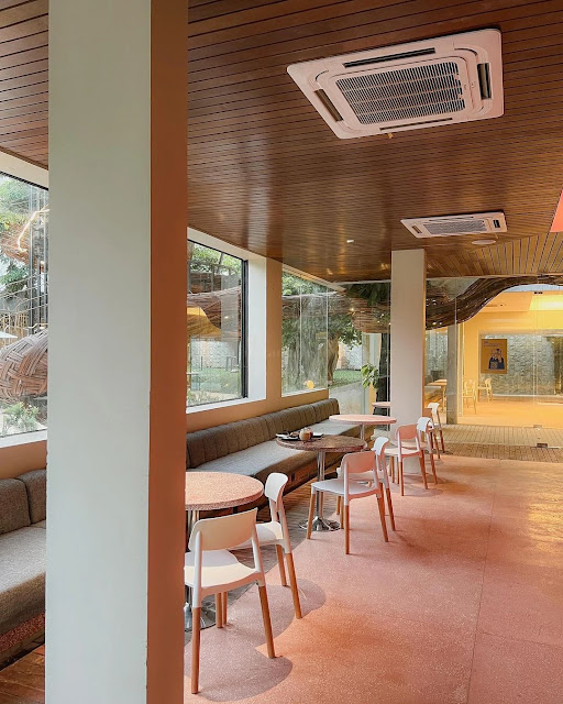 Coffee Shop Nyaman Untuk Nugas di Semarang Coffee Shop Nyaman Untuk Nugas di Semarang