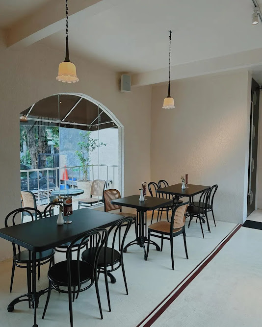 Cafe Terbaru di Surabaya Cafe Terbaru di Surabaya
